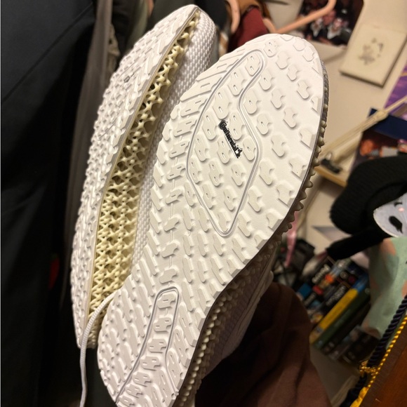 Adidas white running shoe - Picture 7 of 7